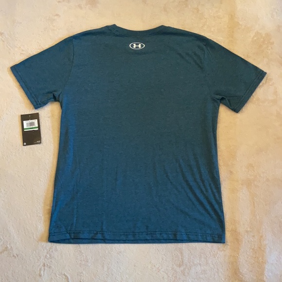 Under Armour Boys Outfit Size Large(14) - Picture 3 of 7